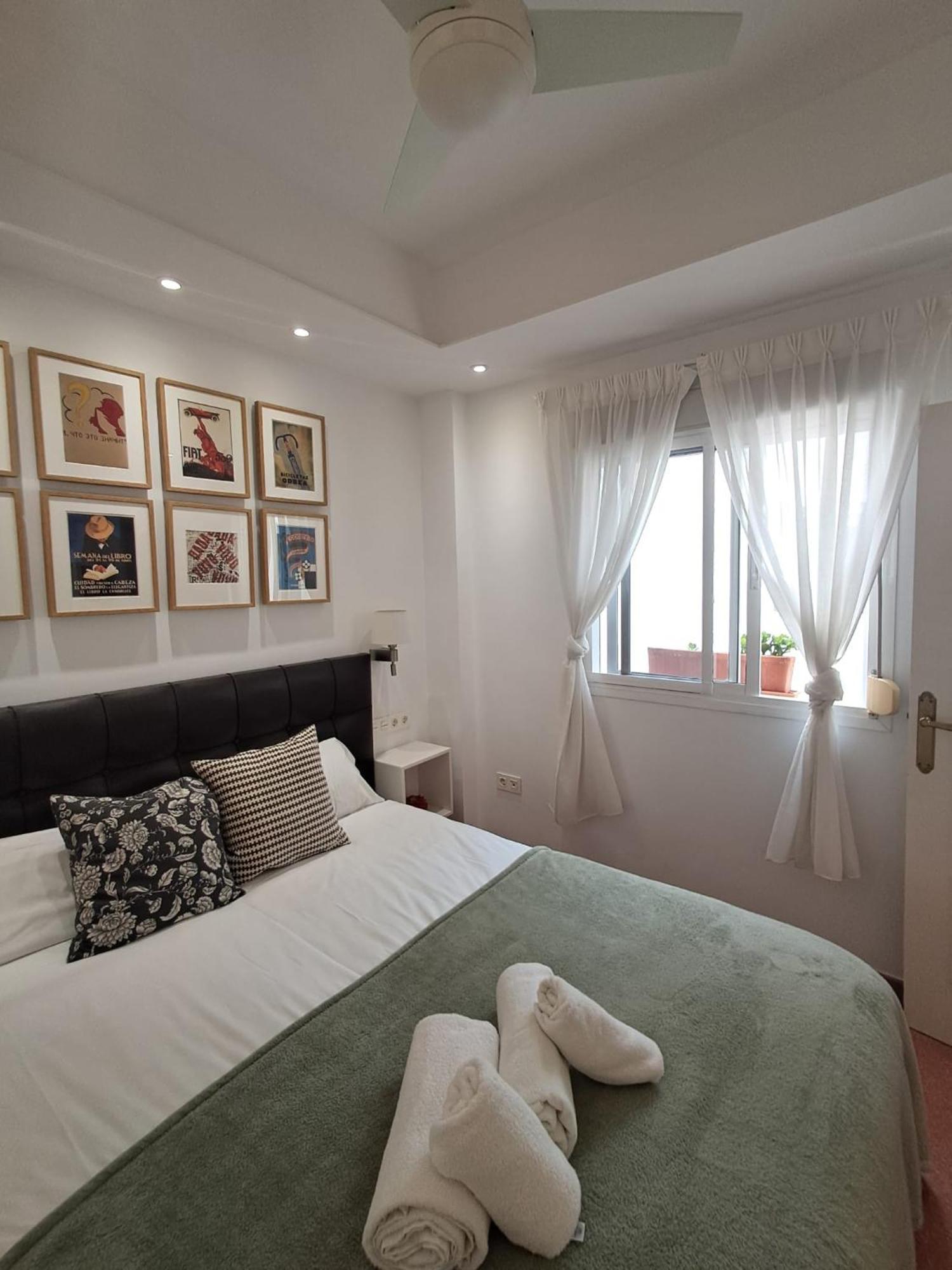 Old Town, City Center Apartment Premium With Parking マラガ エクステリア 写真